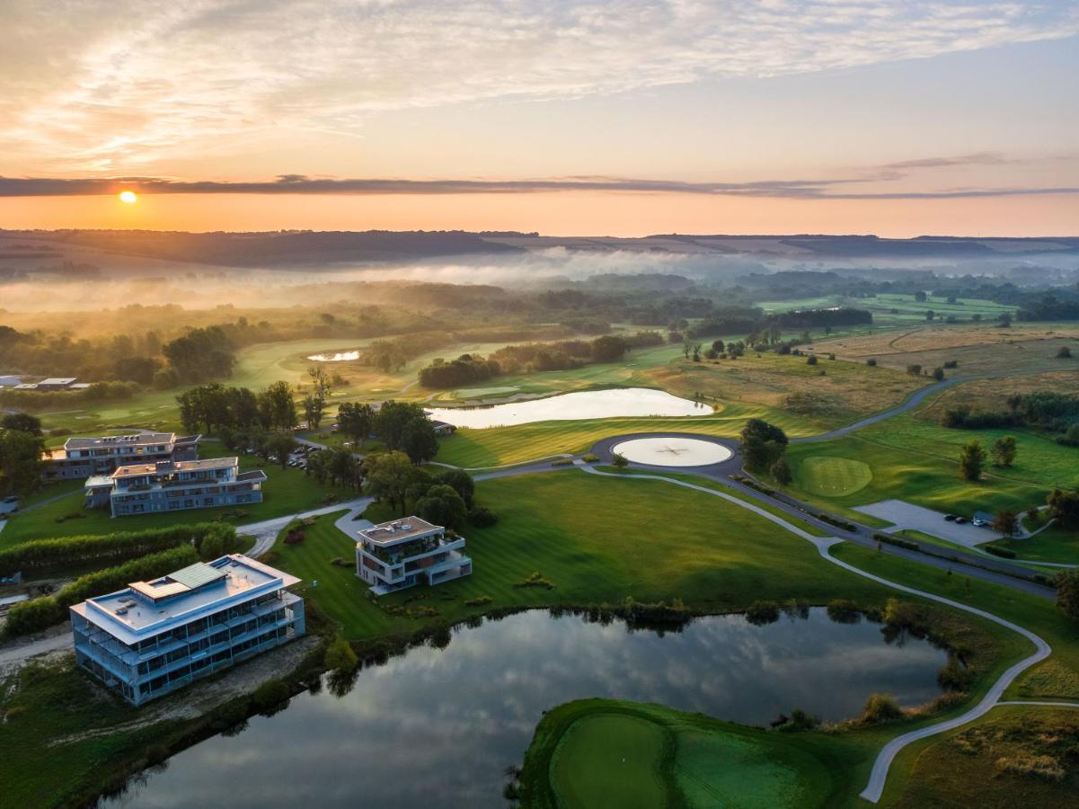Zala Springs Golf Resort Zalacsány Dış mekan fotoğraf